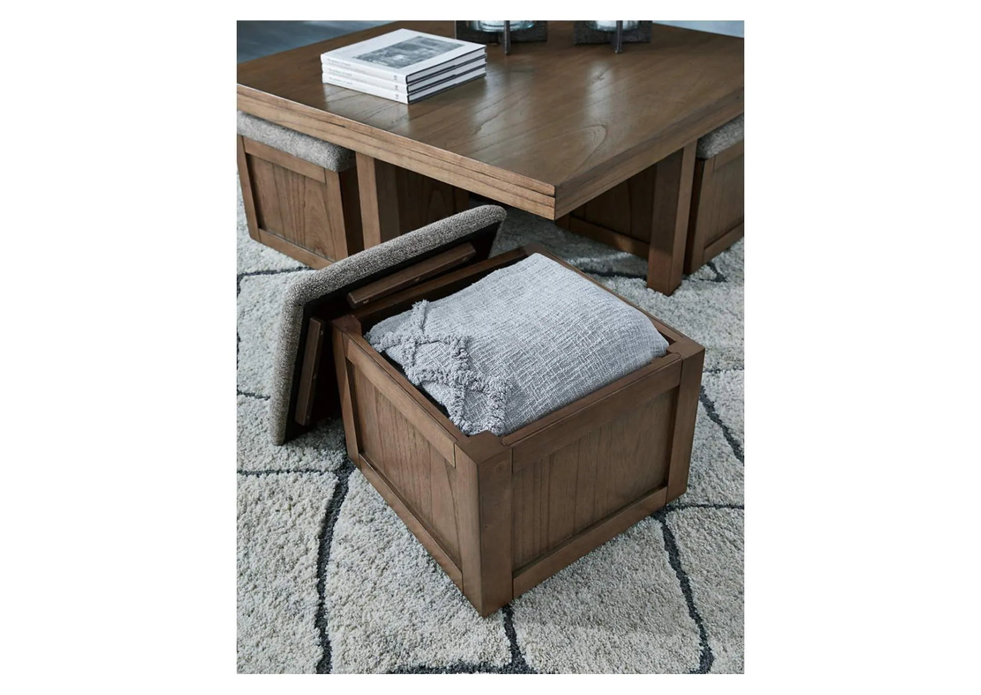 Boardernest Coffee Table With 4 Stools