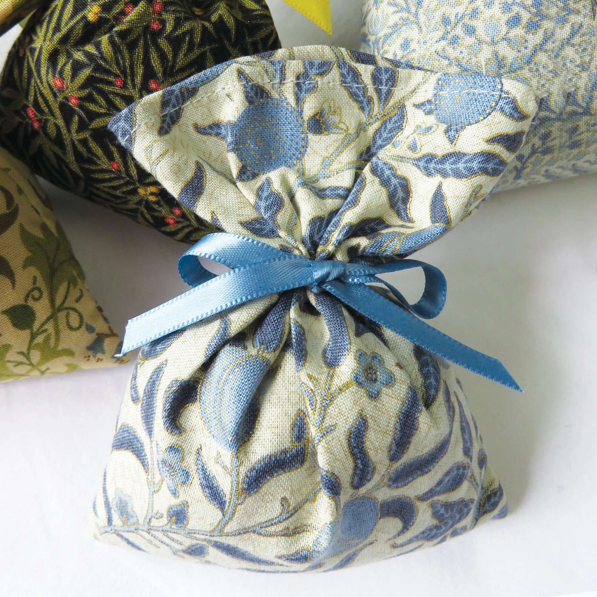 Lavender Scented Fabric Drawer Sachet - Set of 4