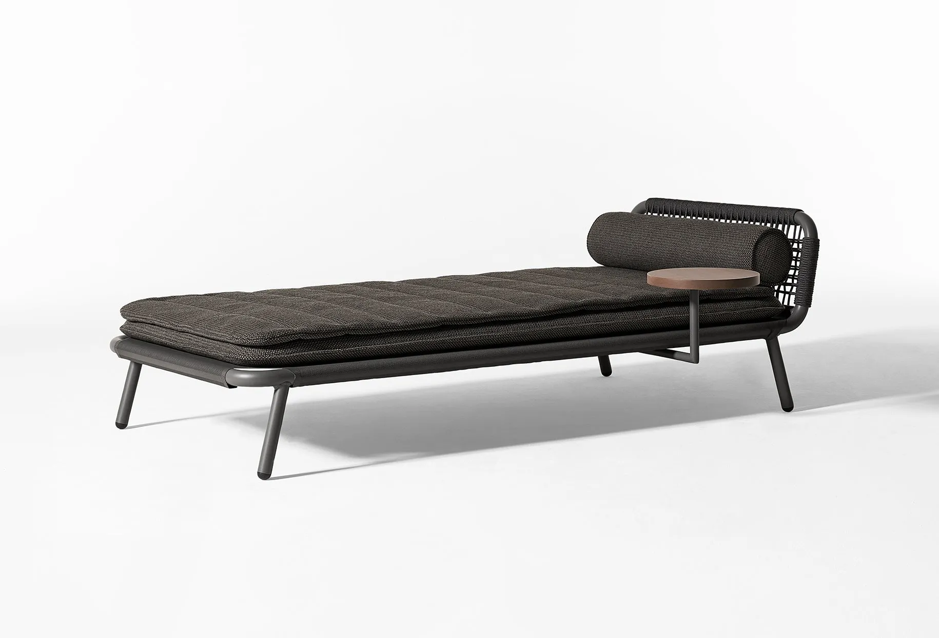 Noa Open Air Lounge Bed