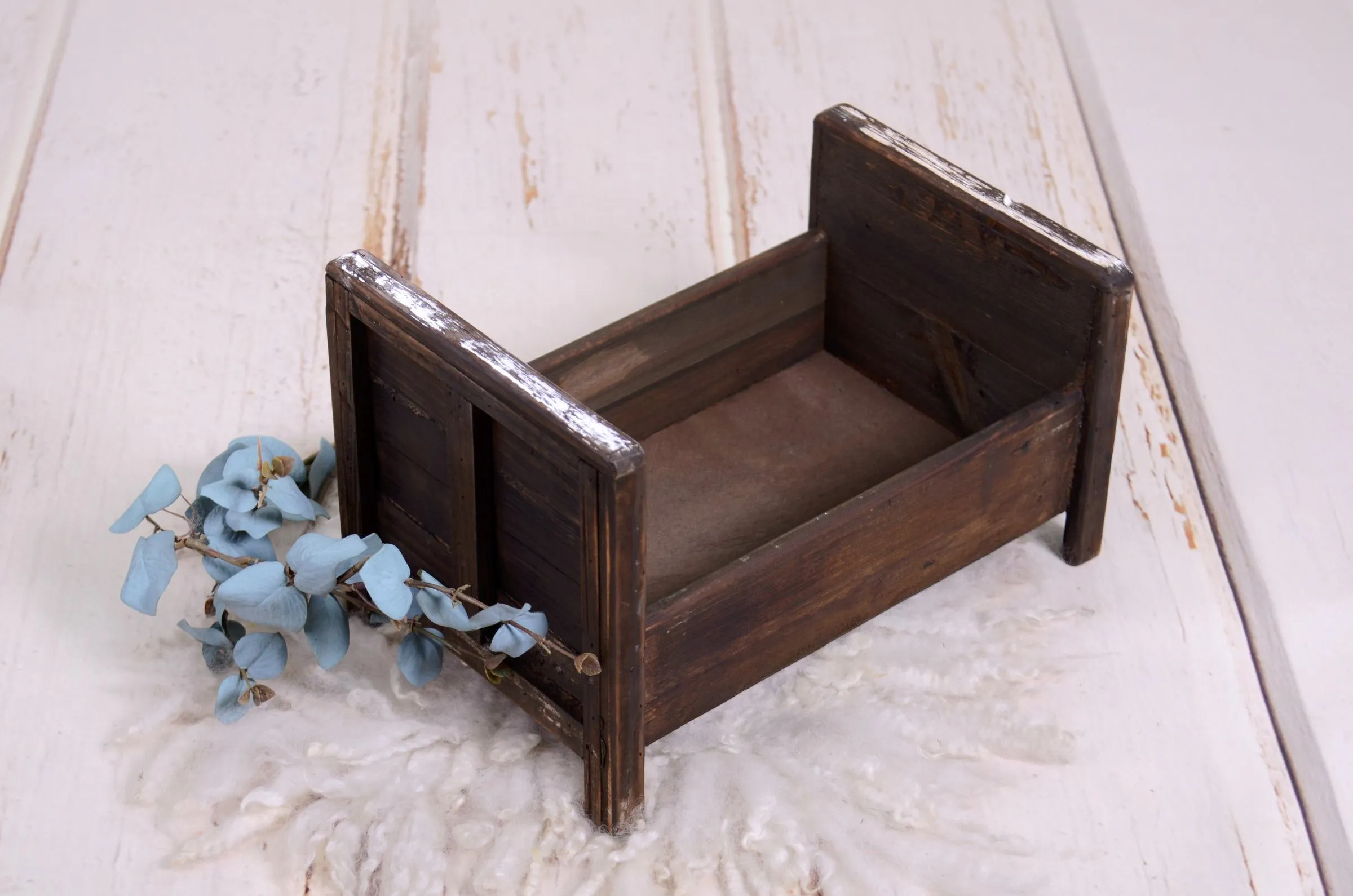 Rustic Bed - Acacia